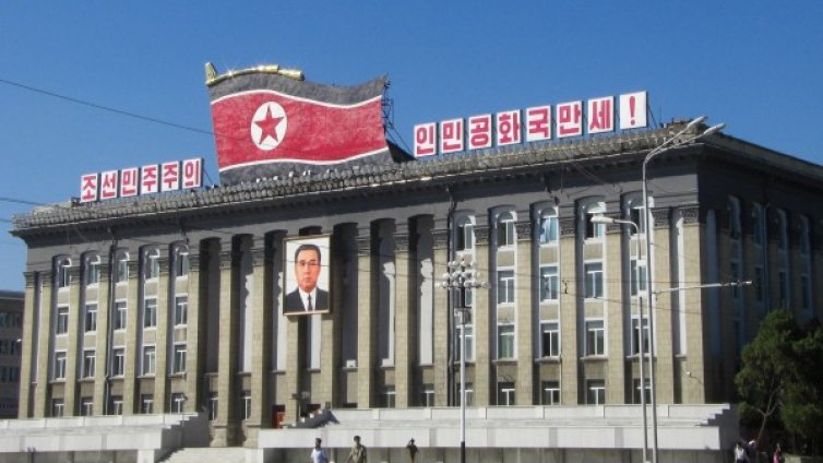 Възможен ли е мирен изход от Корейската криза?