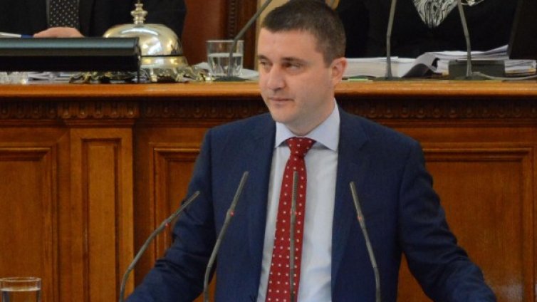 Горанов със закачка: Бюджетът е за 100% от българите, не за 80%!