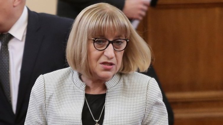 Цачева за доклада на ЕК: Най-позитивният досега!