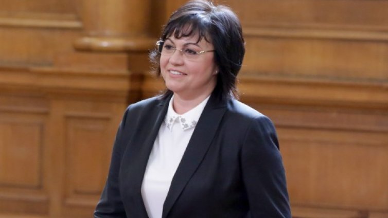 Нинова доволна от оставката на Главчев: Печели демокрацията!