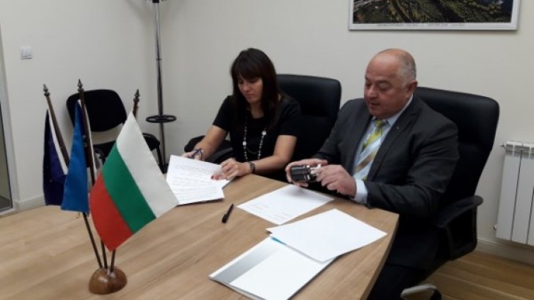 Интерес от Шанхай: Китайци искат да правят болници у нас