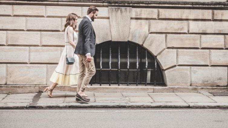 4 знака, че той може би ви изневерява 