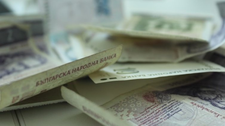 Задържаха участници в ало измами в Попово и Пещера