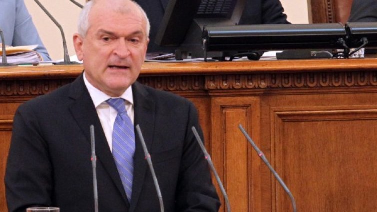 Оставката на Главчев &ndash; отлично отигран сценарий на БСП 