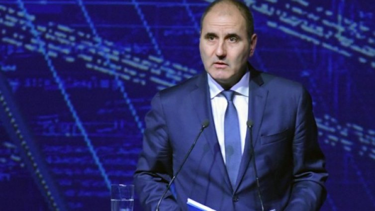 Демонтаж на управляващата коалиция? Не, отсече Цветанов
