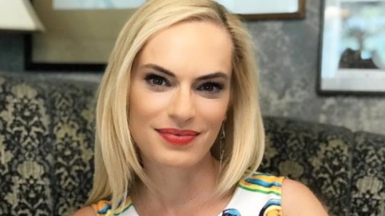 Ива Екимова се събуди с "чепа" на Вежди Рашидов