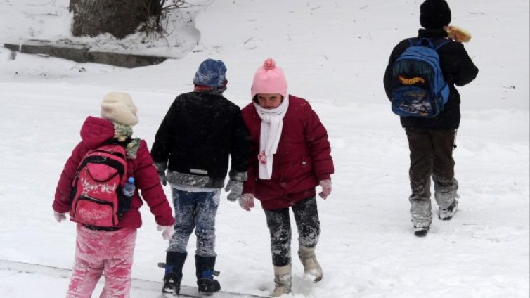 Контрол за учениците &ndash; 1/2 отсъствие за закъснение!