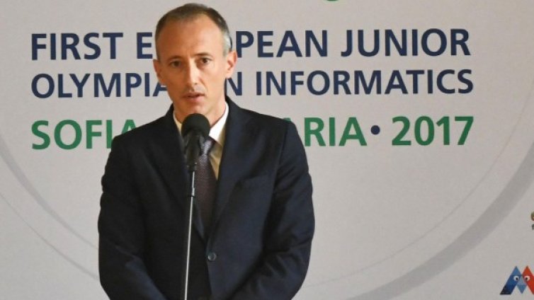 64 хил. първолаци през тази година, в осми клас - 54 хиляди