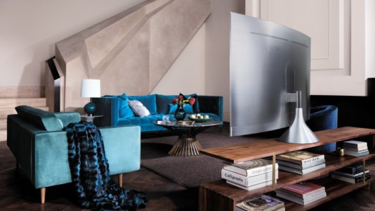 QLED TV. Бижуто на модерния дом