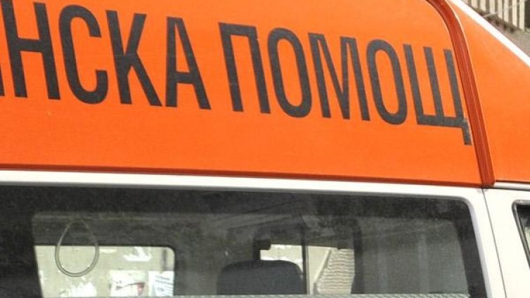 Двама загинаха след удар в стълб в Русе