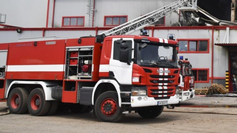 Пламнаха съблекалните на Жандармерията в Бургас