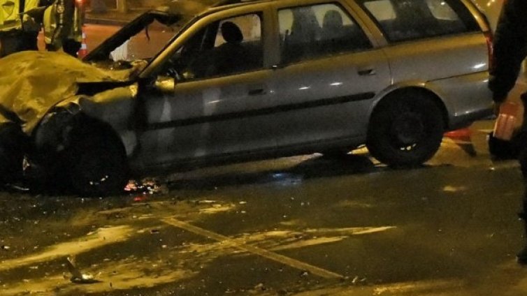 19-годишен французин ранен при катастрофа до Ябланица