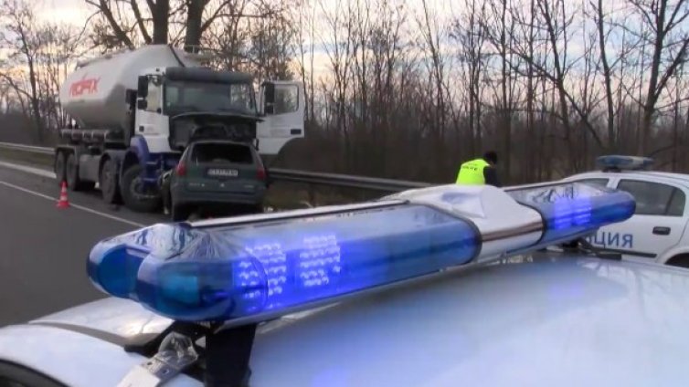 Челен удар: Мъж загина при жесток сблъсък при Мъглиж