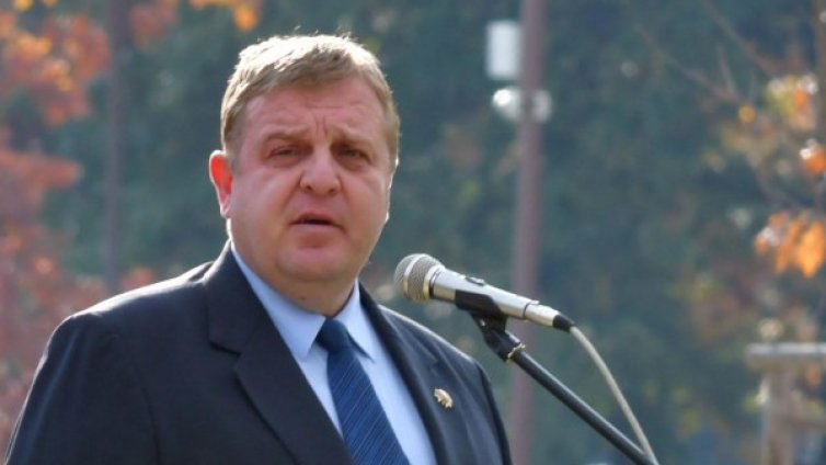 Каракачанов за казуса Банско: Ще има лифт!