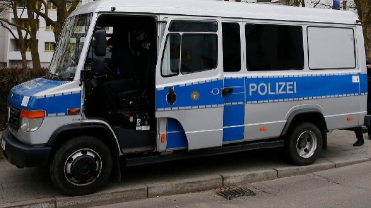 Мъж опита да удави момиче в река в Берлин