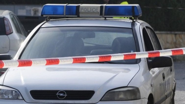 Джип помете и уби дете в Първенец, местните роми &ndash; на бунт!