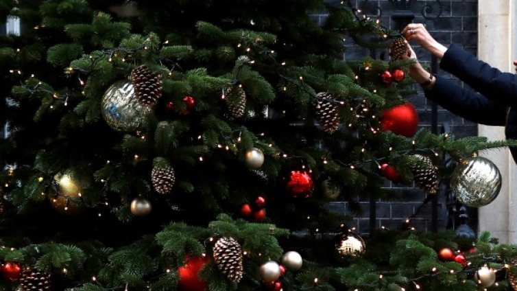 Facebook и Instagram убиват Коледа за тийновете?