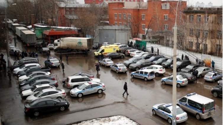 Бивш шеф на фабрика уби охранител в Москва
