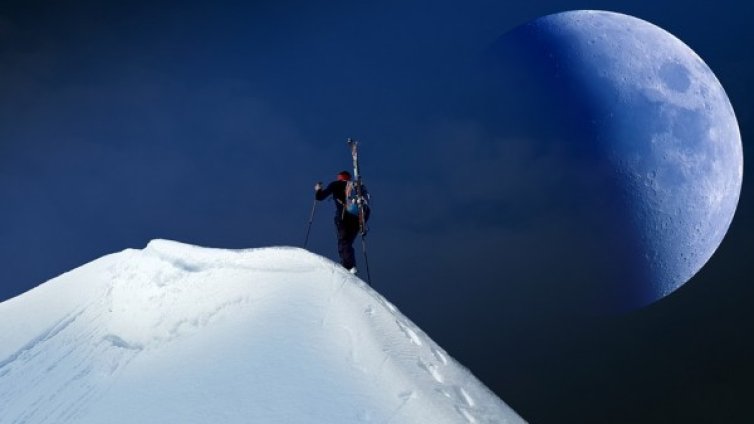 Вижте Луната на 1 и 2 януари. Суперлуната!