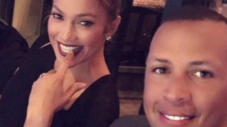 Звезди на крачка от брака