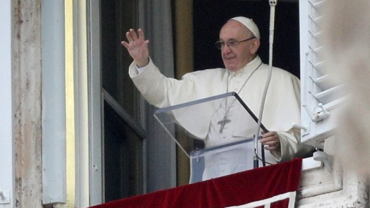 Папа Франциск: Забравете излишния житейски багаж!