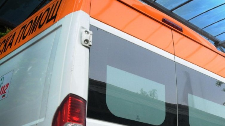 Един от пострадалите при ПТП-то в Бургас се бори за живота си