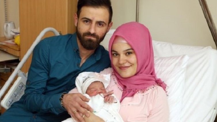 Майка със забрадка, бебе №1 на Виена... Скандалът на 2018-а