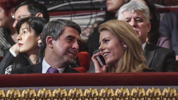 Първи манш: Банова се качи на ски, уроците &ndash; от Плевнелиев