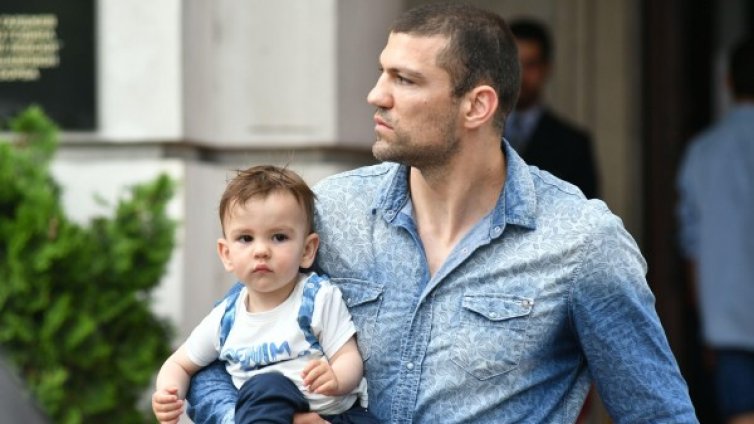 Тервел Пулев на 35: Малката Кобра по стъпките на брат си