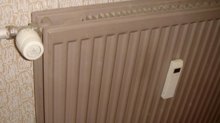 5 години на аванта! Пернишки блок се къпе и се топли