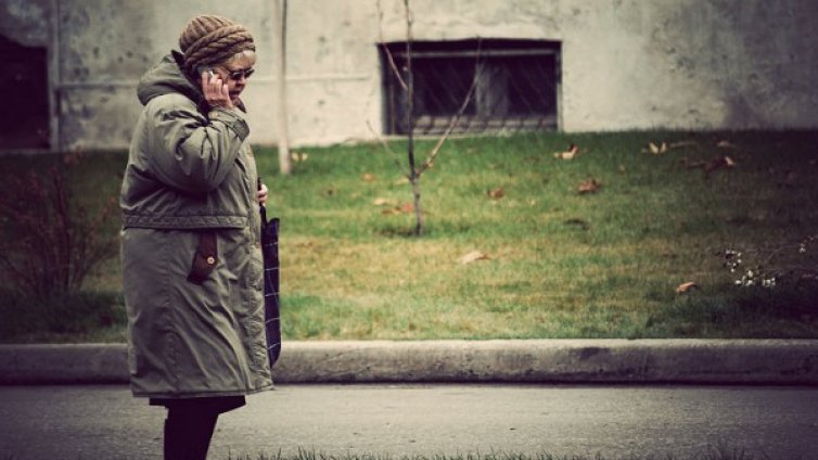 BG "ало полицаи" от Румъния: Парите през балкона, златото &ndash; до кофата!