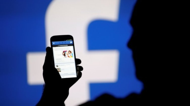 Facebook пак променя нюзфийда си! Защо?