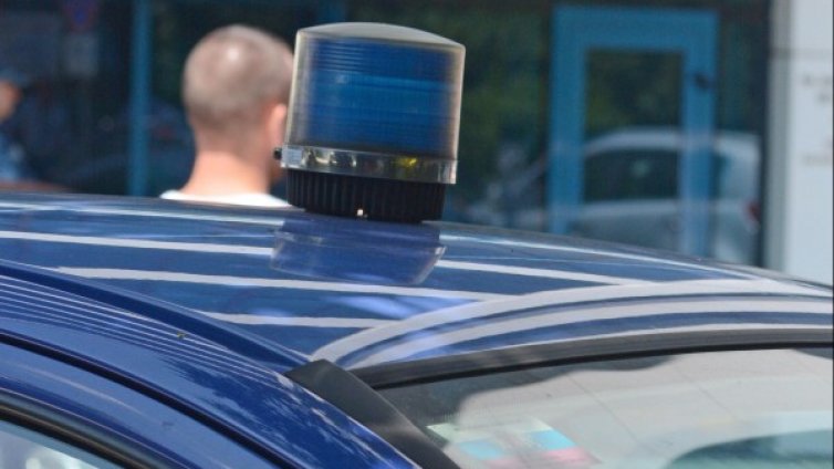 Въоръжен обир: Задигнаха пари и... лото билети