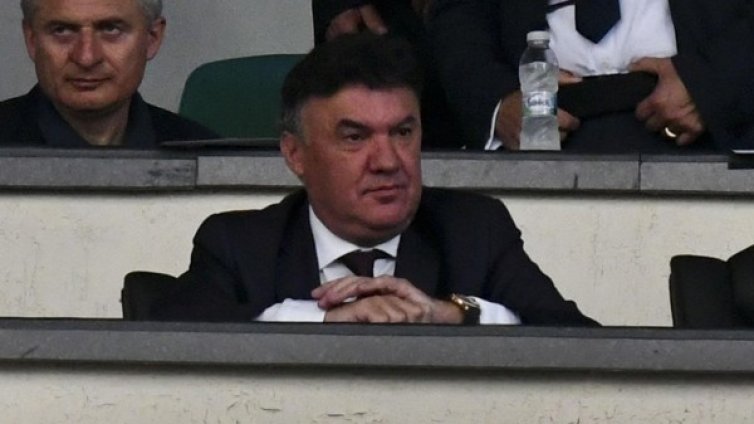 Има ли кой да бутне Боби? Още два клуба зад него