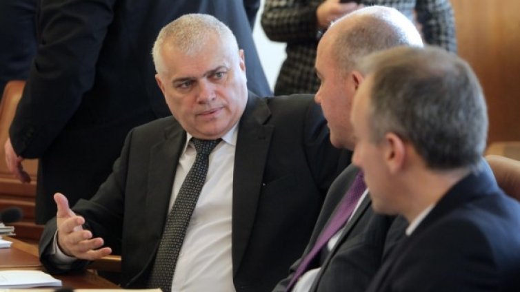 МВР шефът: Постигнахме напредък с ограничаването на мигрантите