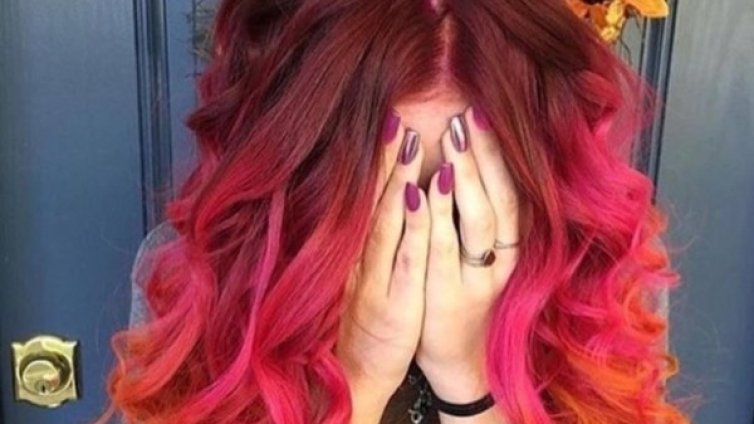 Не си изми косата? 3 решения с прически