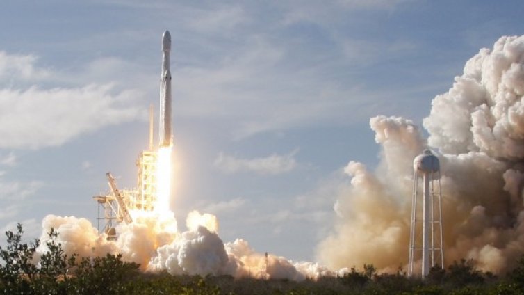 Успехът на SpaceX &ndash; залог за цялата индустрия  