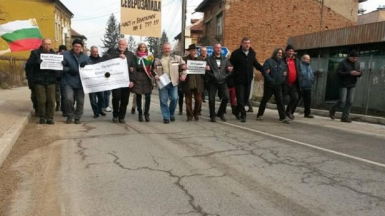 Северозападът пак се вдигна на протест, иска магистрала