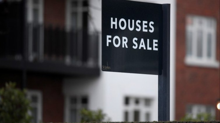 Българи в Лондон пропищяха от схемите на чистачката Милена 