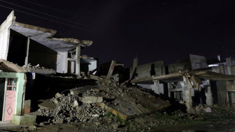 Десетки цивилни убити при бомбардировки на сирийския режим