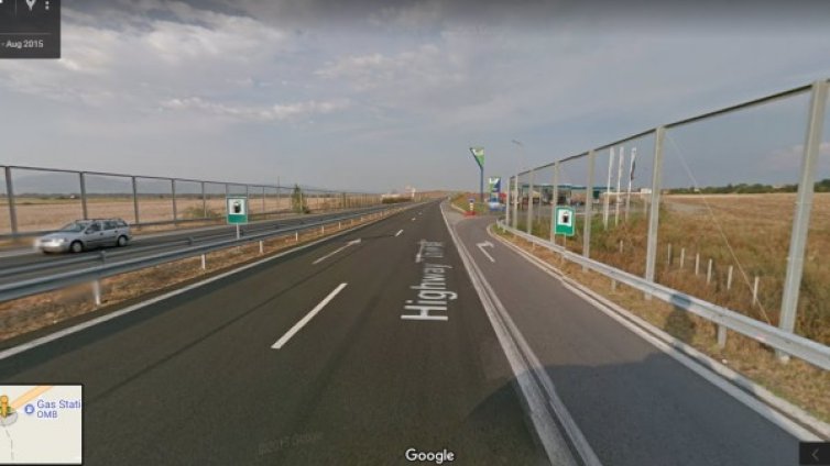 Начало на пътна лента? Или грешен пътен знак на АМ "Тракия"?