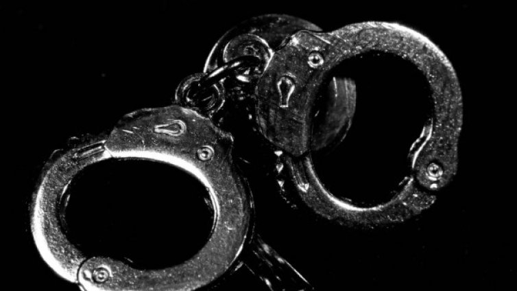 Задържаха двама българи, помагали на бежанци