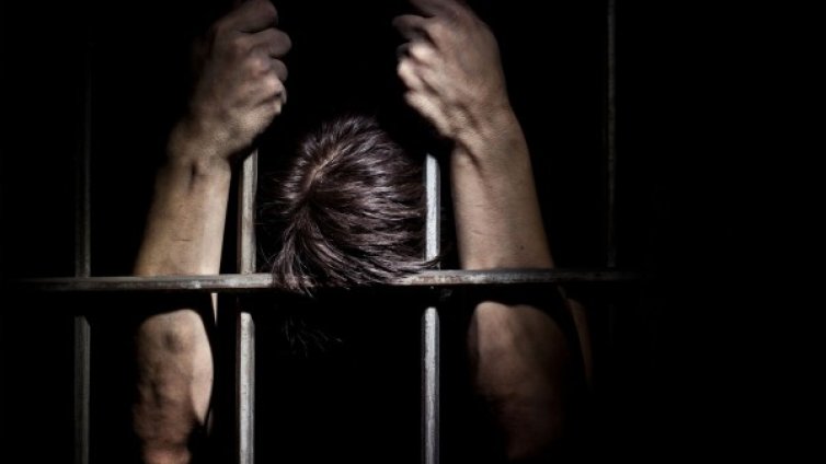 Вонящо легло, манджа с месо &ndash; затворници съдят държавата, прибират&hellip;