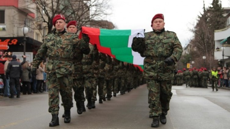 Стара Загора празнува 3 март с шествие с най-дългото знаме