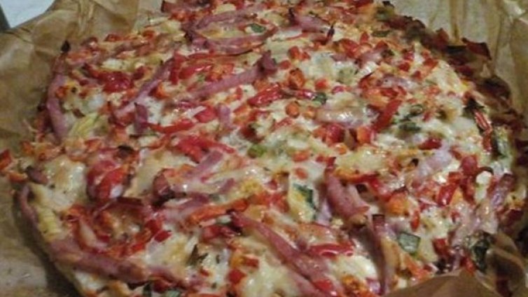 Рецептата Dnes: Нестандартна пица с хляб и цветна плънка 