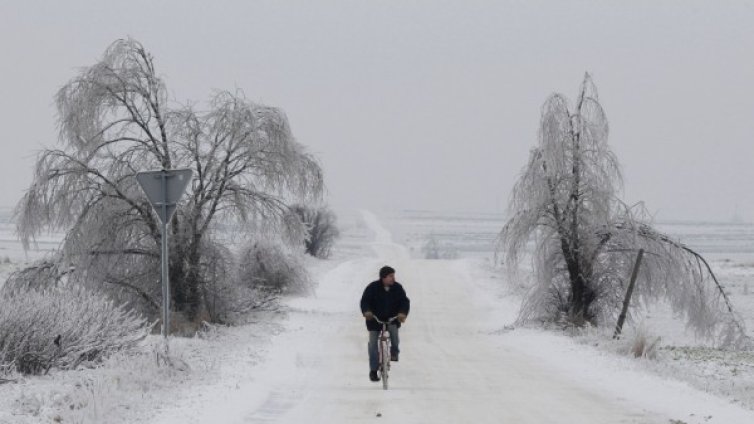 Над 25 души загинаха в Полша за седмица студове