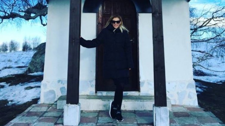 Фолкпевицата Анелия с призив: Да помогнем на Ангел!