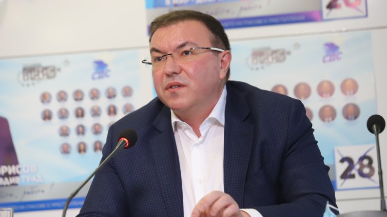 Костадин Ангелов: Асен Василев се е возил на задната седалка със собственици на &bdquo;Лукойл&ldquo;