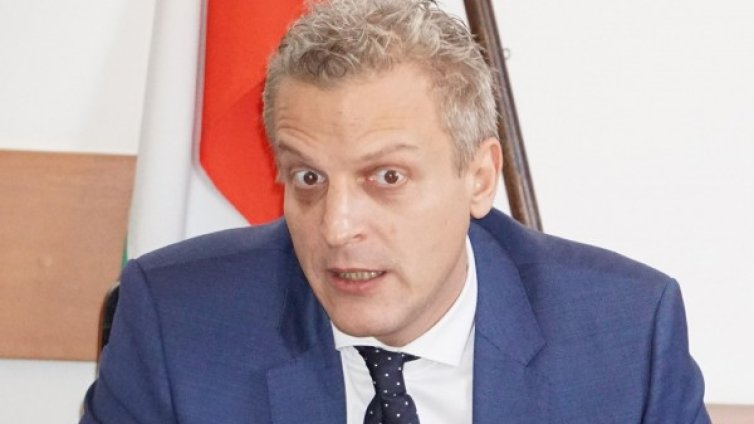 Заради турските ваксини: Петър Москов &ndash; на съд!