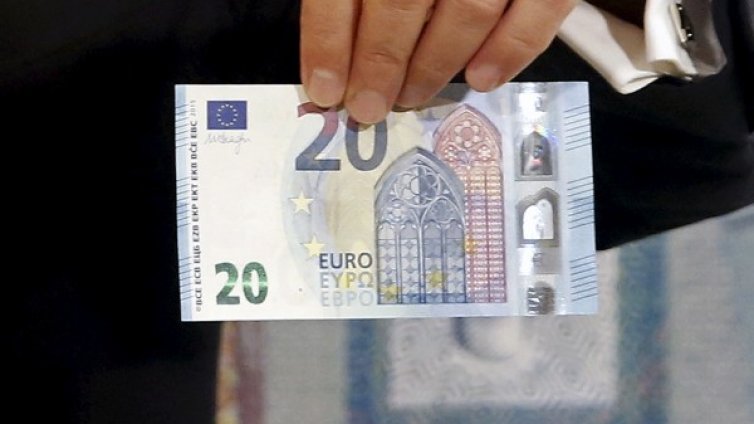 Турски тираджия дал ?20 на двама катаджии, в ареста е